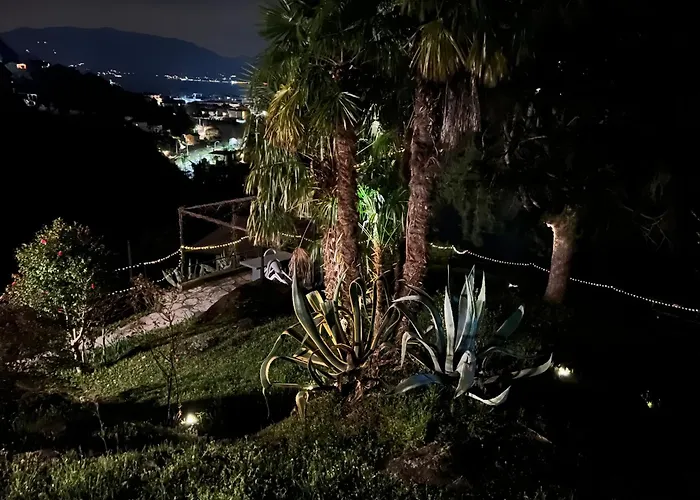 Charme - Panoramic Garden And View Дервио